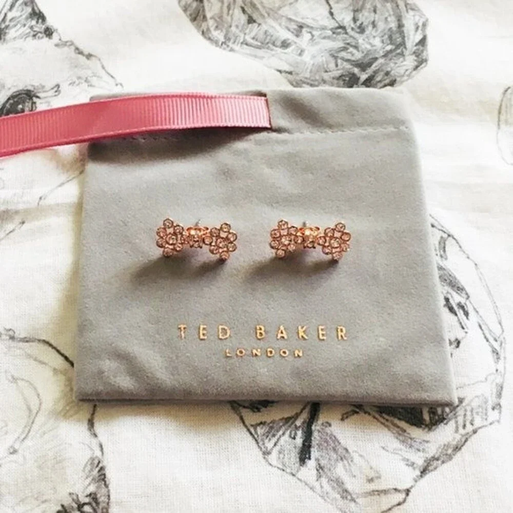 ❤︎ Ted Baker ❤︎ BRINNI Swarovski® Crystal bow stud earrings